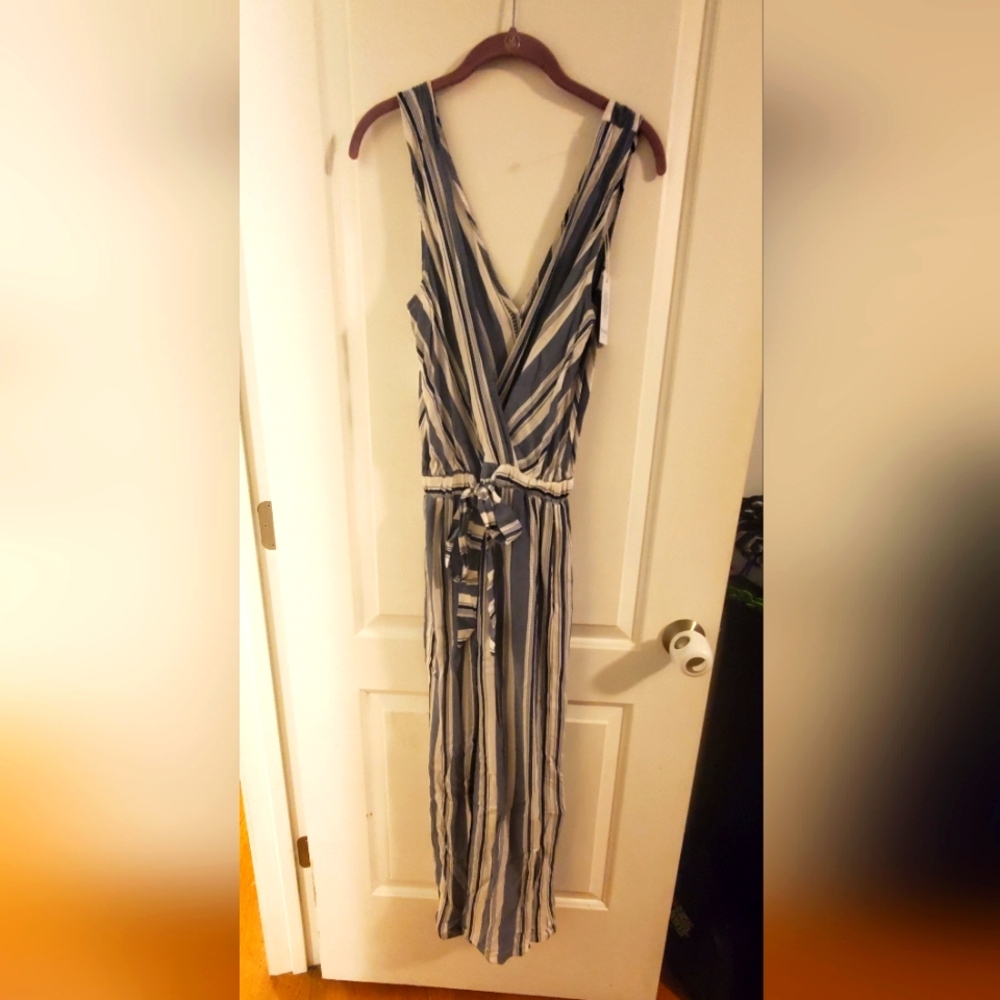 Flowy blue and whitw pant jumper size med